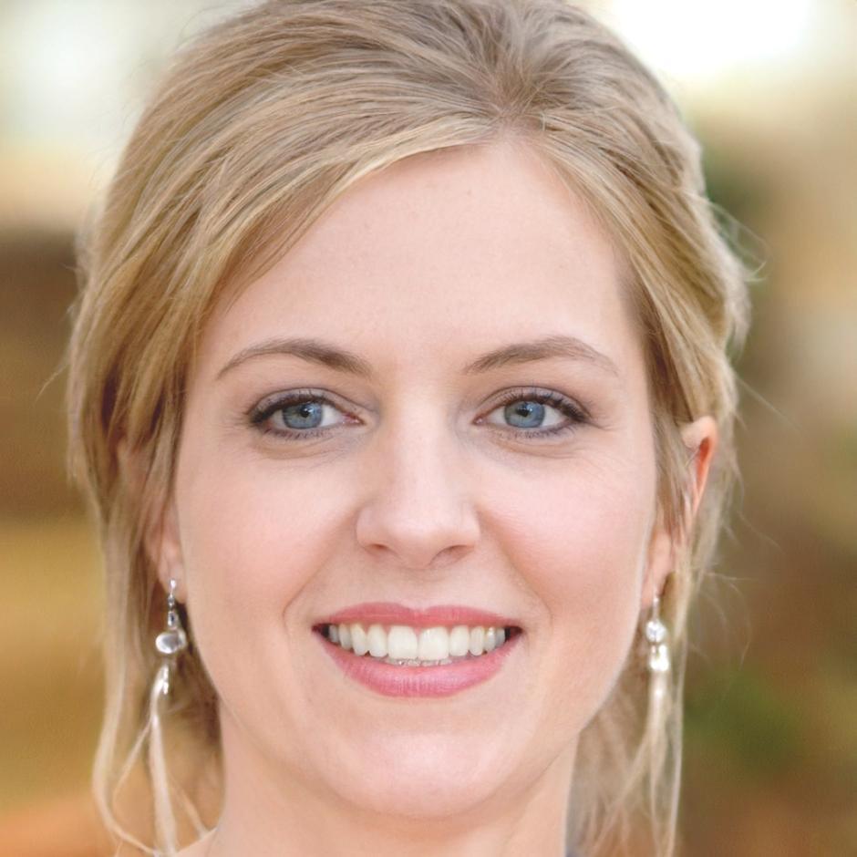 Sienna Quillan, Director of Fraud Education at zolentivaro